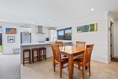 42 Tamure Place_4