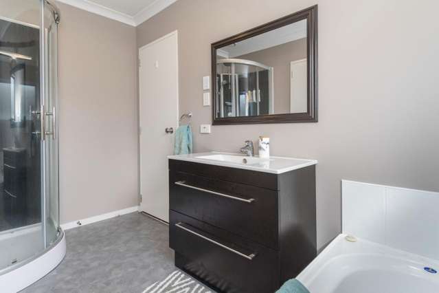 43 Lisa Place Brookfield_4