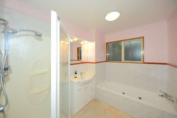 184 Huntsbury Avenue Huntsbury_13