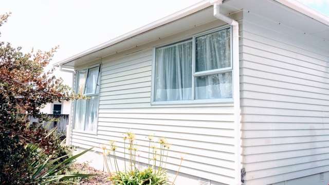 60 Riverpark Crescent Henderson_1