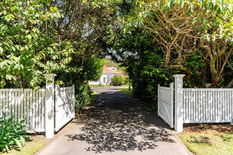 915 State Highway 14 Maungatapere_40