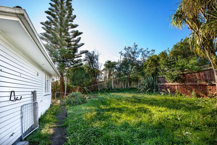 42 Kaituna Street Waitangirua_17