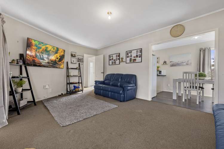 42 Hobart Crescent Wattle Downs_5