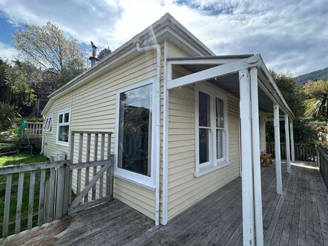 LYTTELTON - TWO BEDROOMS, HEATPUMP & LOGFIRE