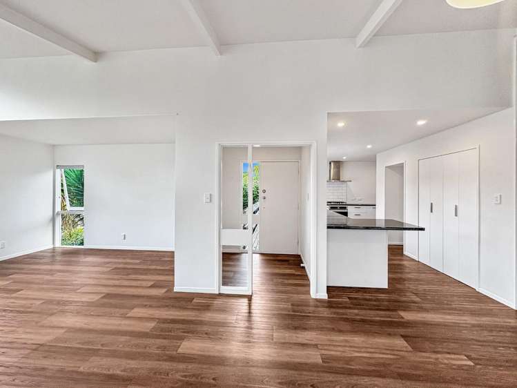 23 Parkes Avenue 1228_10