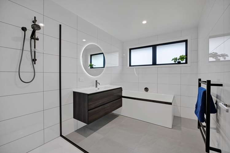 11 Othello (Lot 5) Stratford_20
