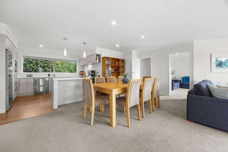 8 Rachael Place Farm Cove_3