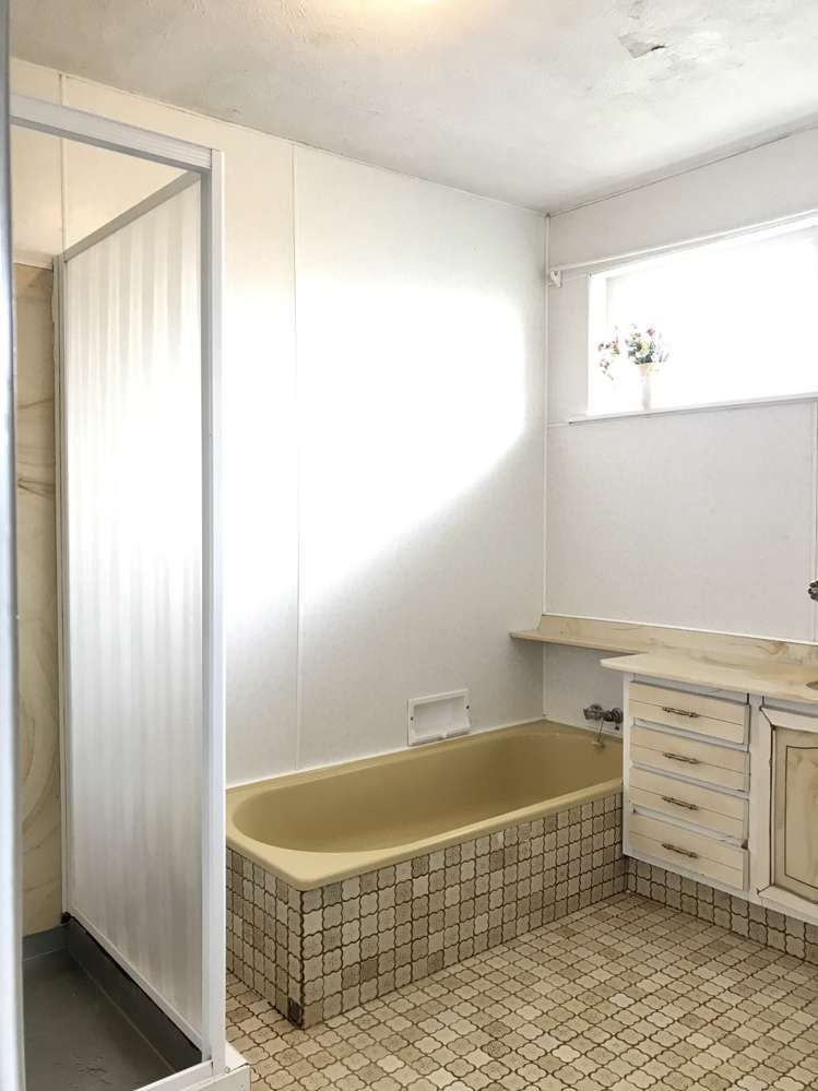 42 Archibald Road Kelston_5