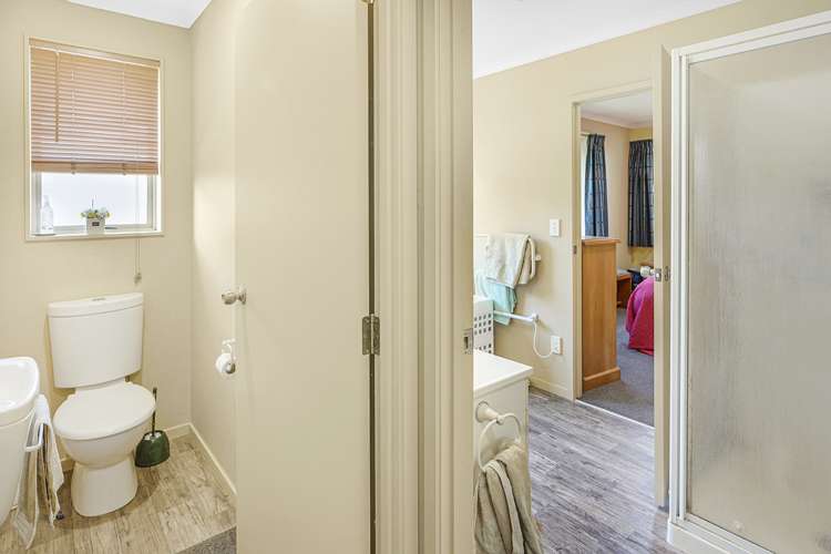 20 Newfield Drive Fairview Downs_14