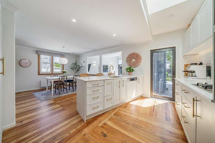 37 Bolton Street Petone_13