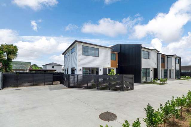 Spacious & Modern 4-Bedroom Home in Otahuhu