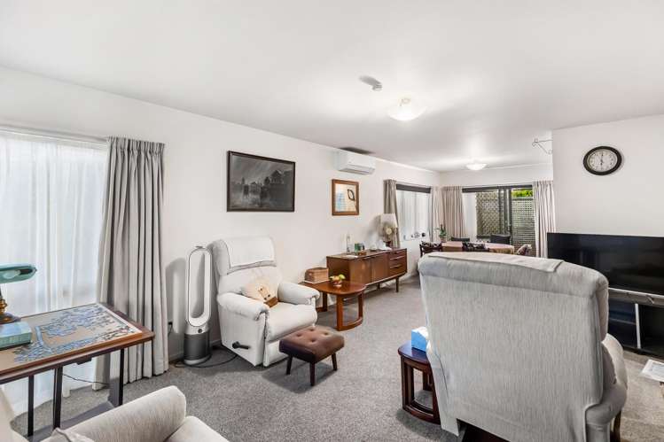 39/197 Royal Road Massey_5