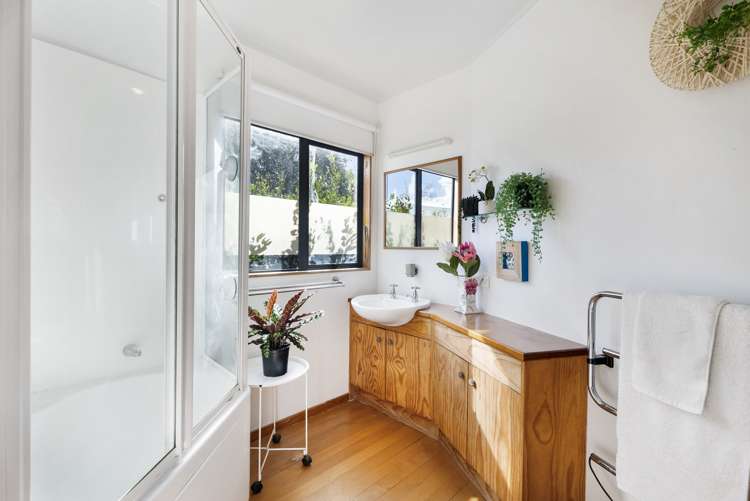 51 Swann Beach Road Stanmore Bay_5