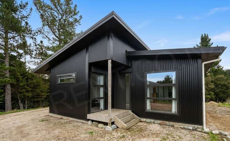 256 Pupu Valley Road_0