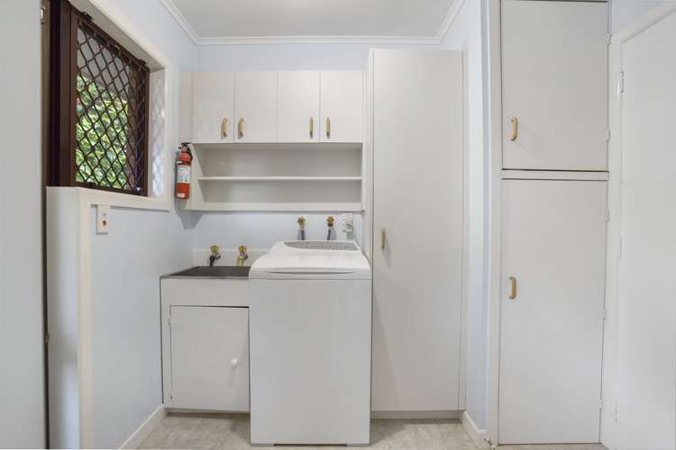 2/12 Sale Street Cockle Bay_13