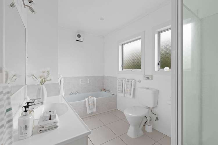 2/50a Taharoto Road Takapuna_14