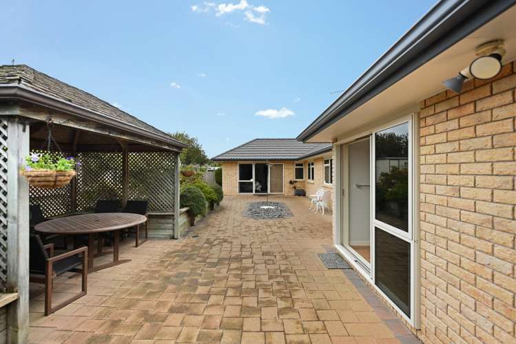 56 Ayrshire Drive Grandview Heights_17