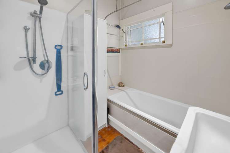 70 Swansea Road Stratford_12