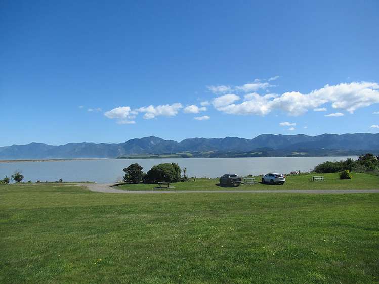 95 Lake Ferry Road Lake Ferry_17