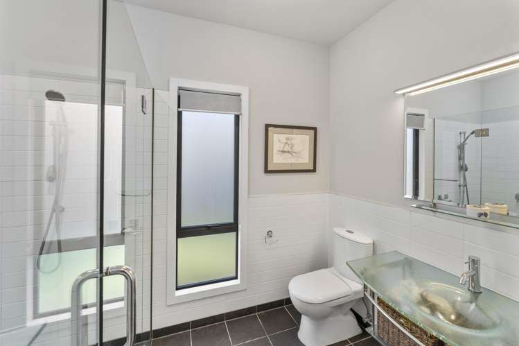 89 Totara View Road Wakefield_24