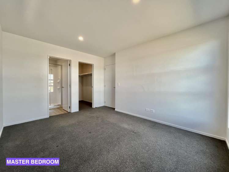 14 Eileen Way 11103_8