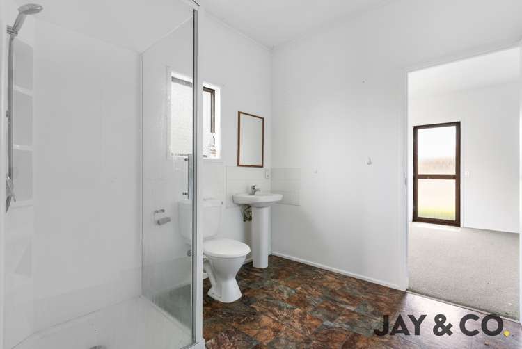 328 Tourist Road Clevedon_9