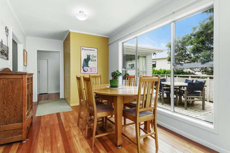 27 Hampton Hill Road Tawa_2