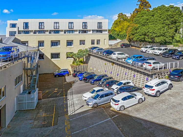 1V & 1W/128 Saint Georges Bay Road Parnell_8