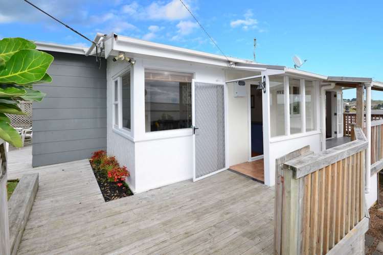 20a Moffat Road Red Beach_6