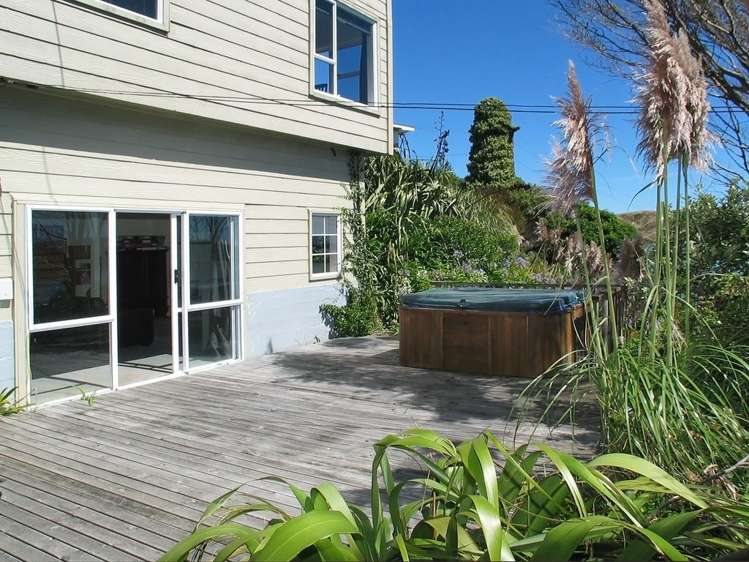 15 Paekakariki Hill Road Paremata_17