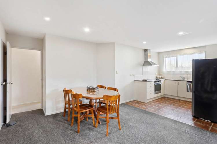 15 Aitkenhead Court Parakai_11