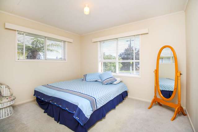 8 Mervan Street Mangere East_4