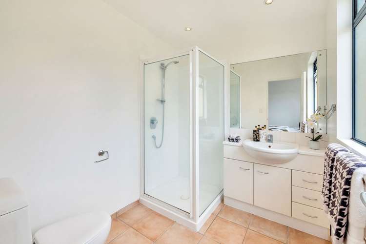 2/12 Pannill Place Oteha_13