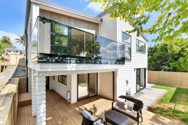 Double Westlake Zone - Stunning Family Home