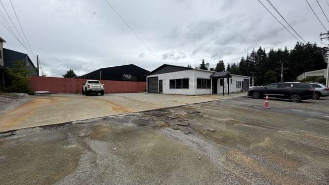 Office and warehouse for lease