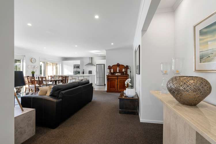 32 West Thompson Street Leamington_9