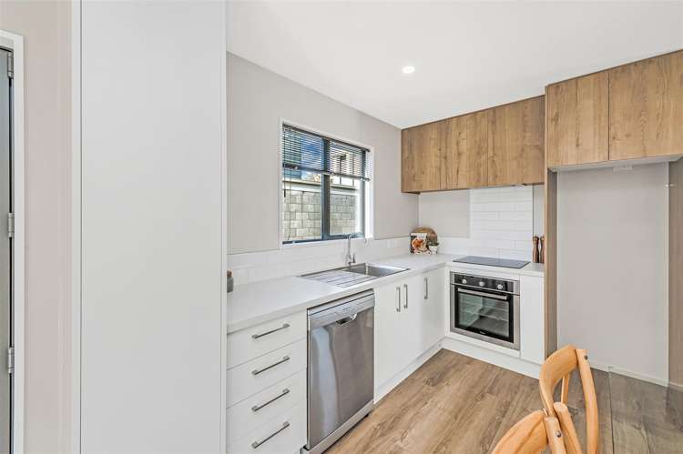 2/414 Armagh Street Linwood_7