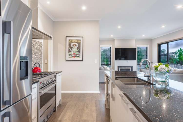 42 Leebank Crescent Riverhead_9