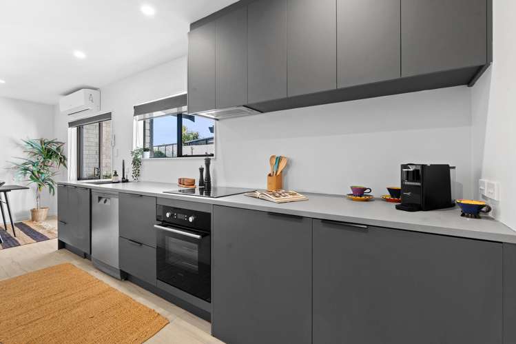 2/99 Riverside Road Orewa_9