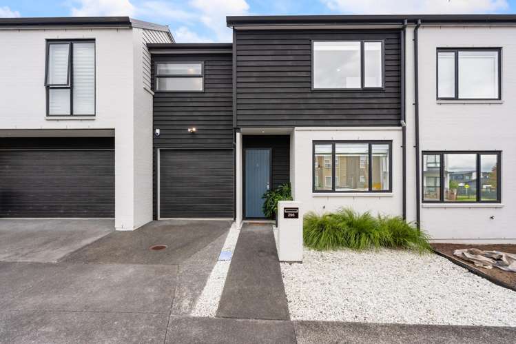 296 Jack Lachlan Drive Beachlands_26