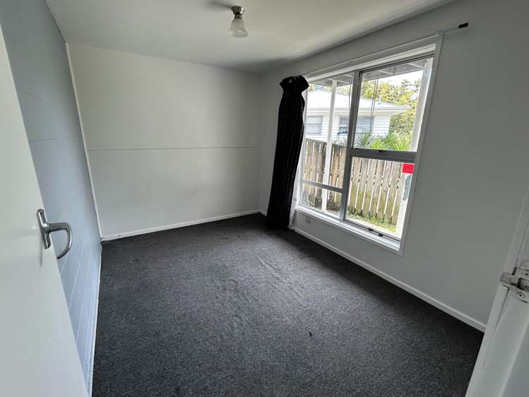 1/49b Lysander Crescent Beach Haven_7
