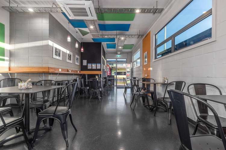 10 Queen Street West Levin_19