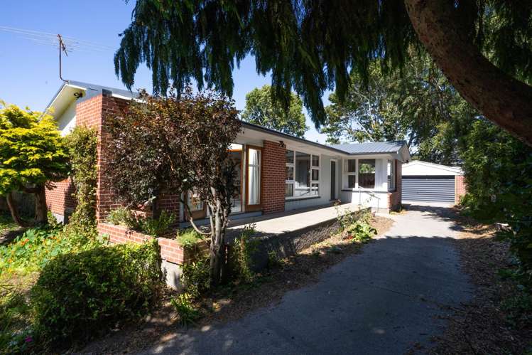 55 Woodbury Street Russley_22