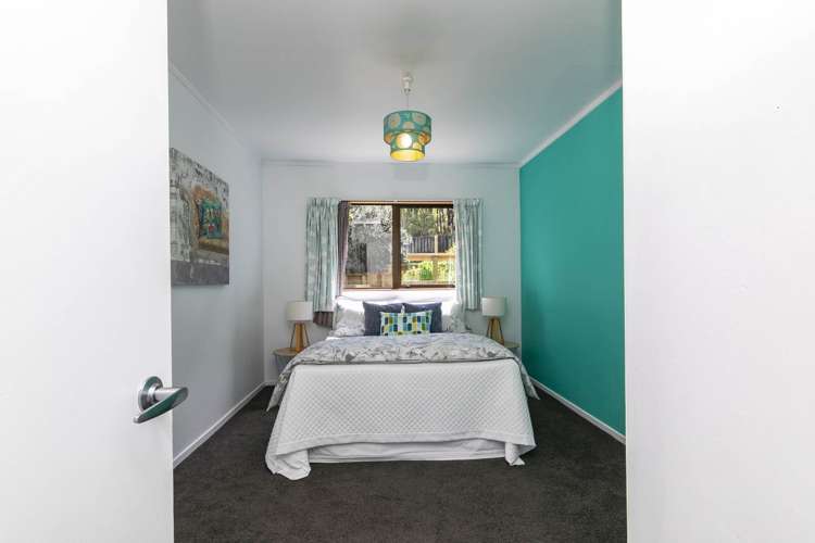 42 Rauhuia Crescent Parau_12