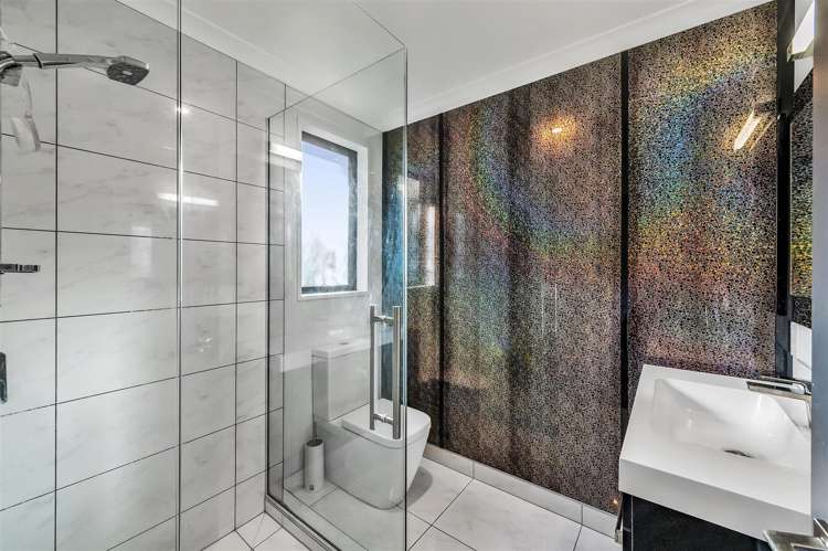 1/11 Teal Close Woolston_13