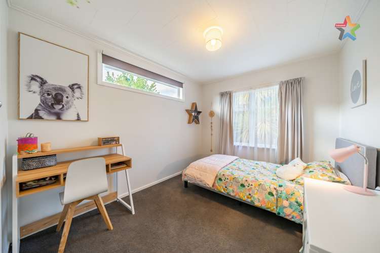 33 Russell Road Wainuiomata_7