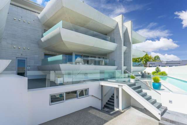 10/225 Lake Terrace Waipahihi_4