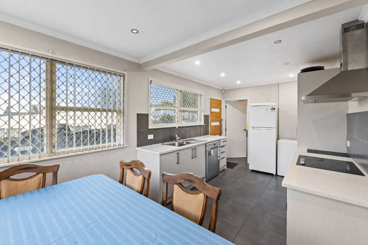 42 Mcdivitt Street Manurewa_2