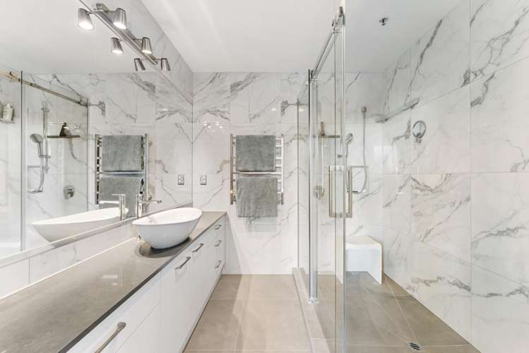 9A/1 Marine Parade Mt Maunganui_12