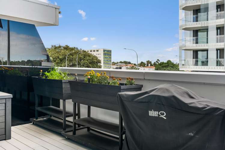 103/223A Green Lane West Epsom_12